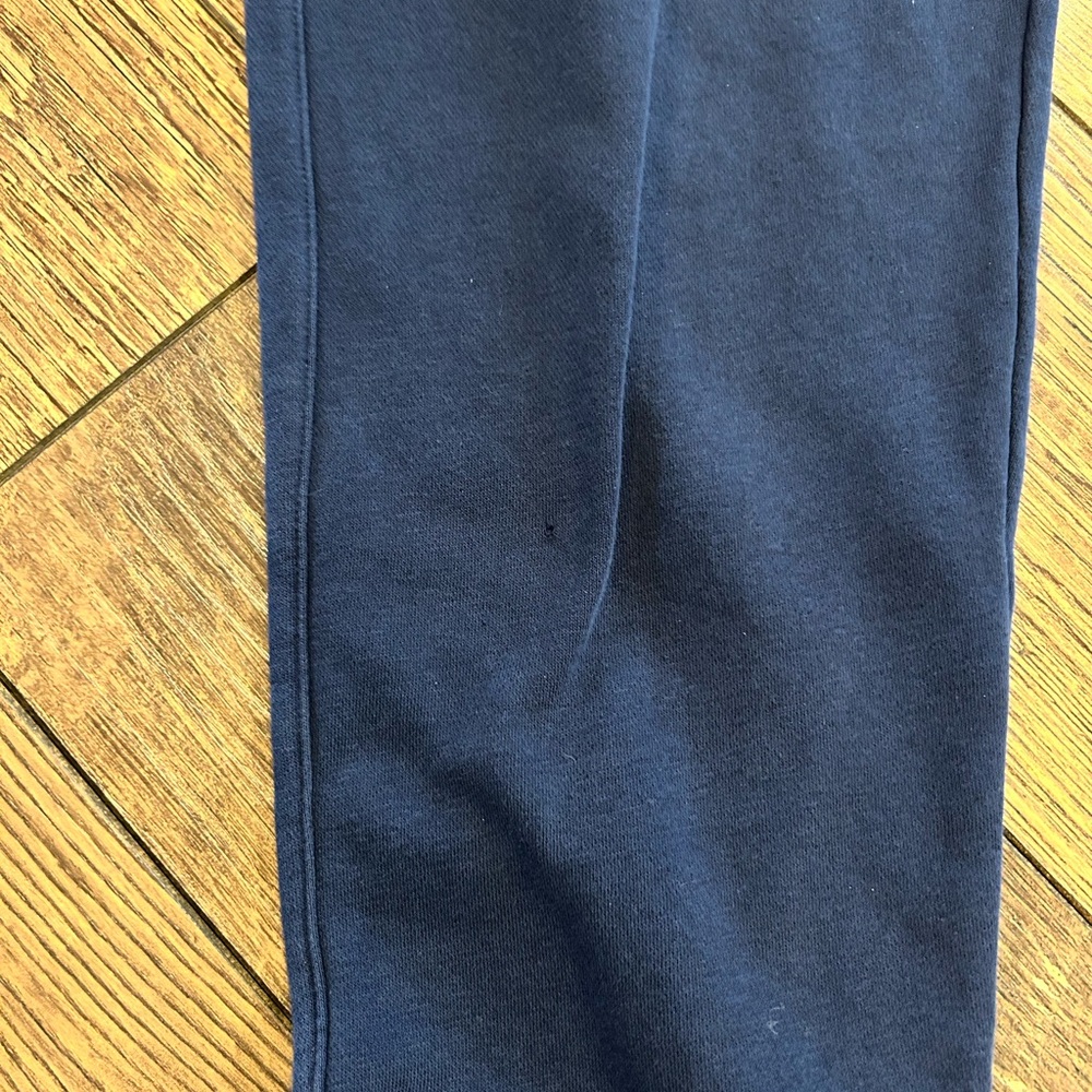 Nike Sportswear Club Men’s Navy Cargo Fleece Joggers with Side Pockets - Picture 11 of 11